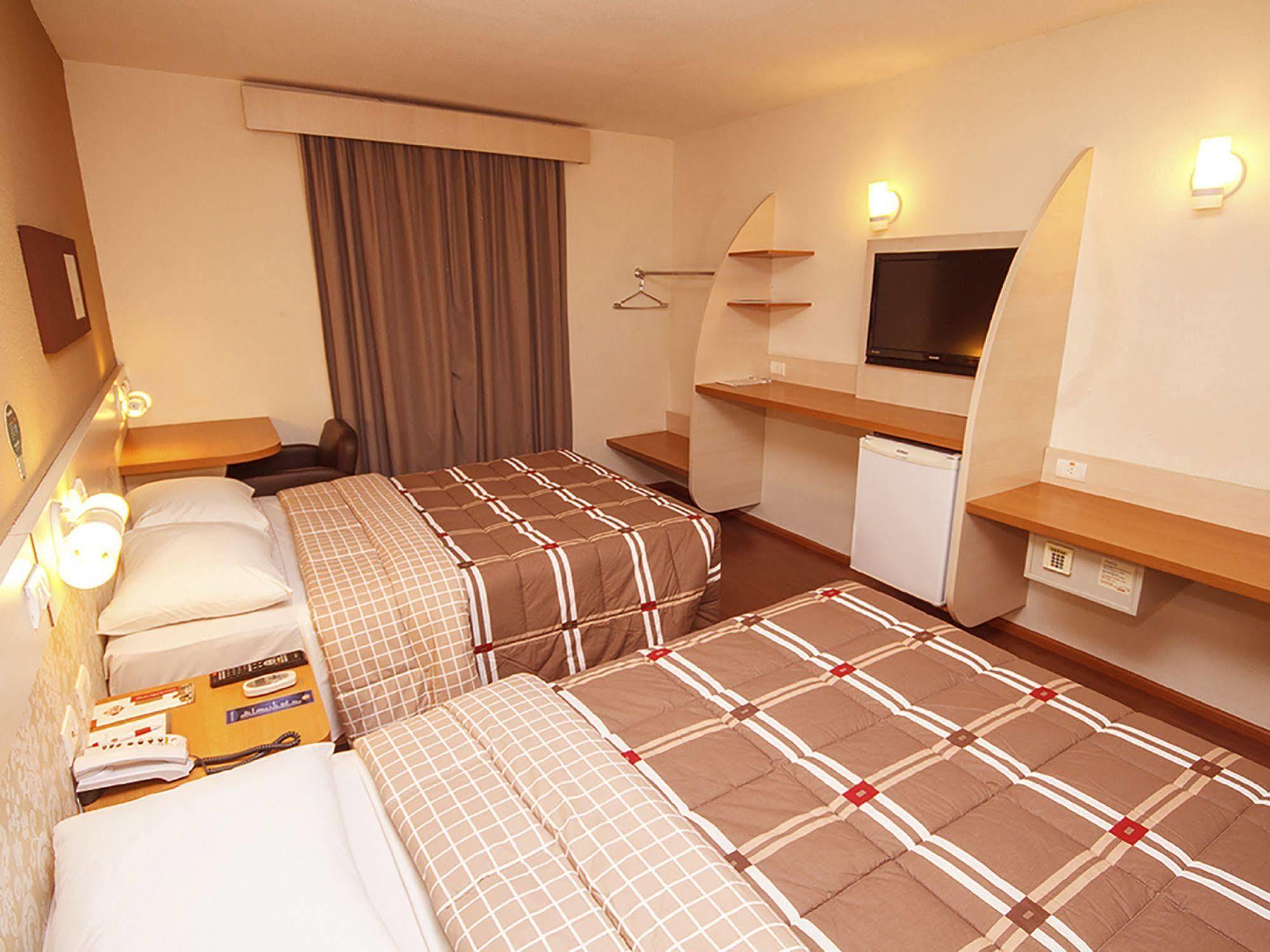 10 Ponta Grossa Hotel 3*